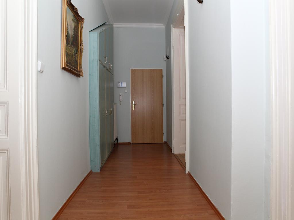 7k - Lazenska